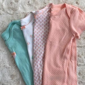 Carter’s set of 4 bodysuits / onesies